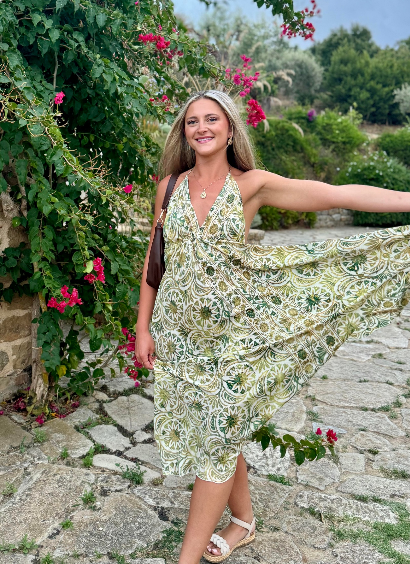 Garden party attire for her